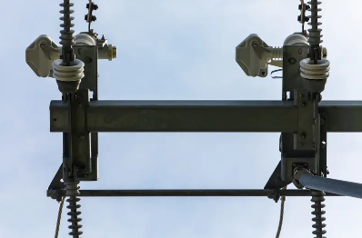 Investigación sobre el diseño del mecanismo de accionamiento de fluidos magnéticos y el diagnóstico inteligente de fallas para interruptores de desconexión de EHV