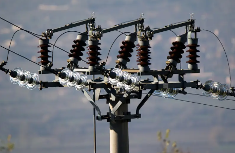 Seguridad visible: el papel fundamental de los interruptores de desconexión de alto voltaje en entornos hostiles